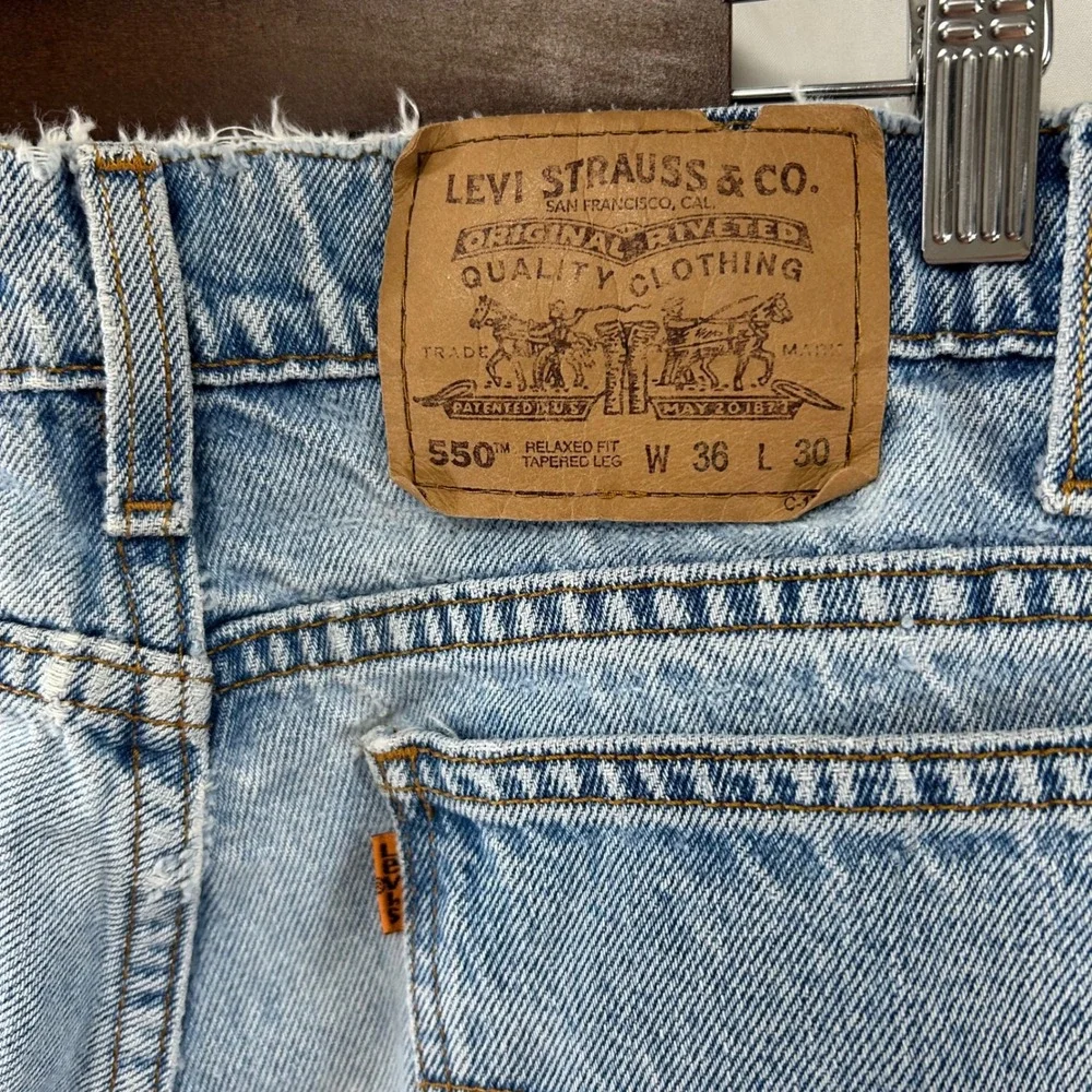 Levi's 550 Jeans Mens 36x30 Light Wash Orange Tab Relaxed Tapered Distressed